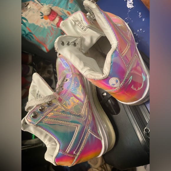 Qozmo Aiire by YRU Size 8 light up LED Glow holographic iridescent shoes - Picture 6 of 9